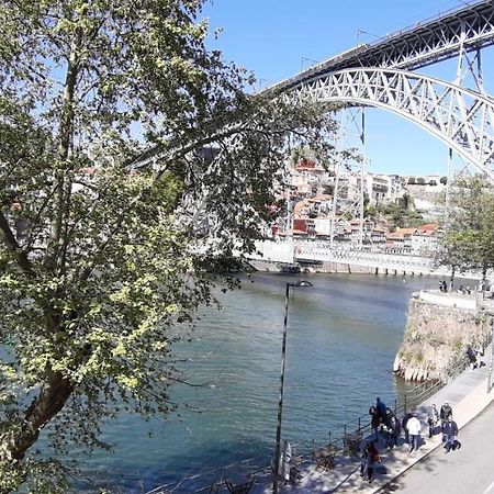 Amazing River Views - 3 Suites Appartment, Free Parking Vila Nova de Gaia Bagian luar foto