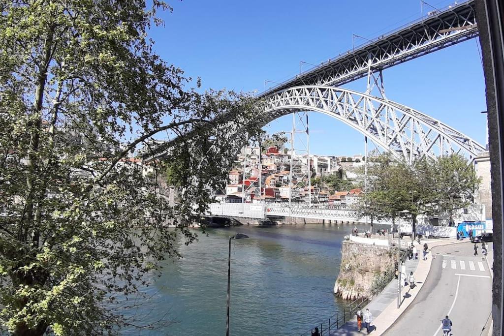 Amazing River Views - 3 Suites Appartment, Free Parking Vila Nova de Gaia Bagian luar foto