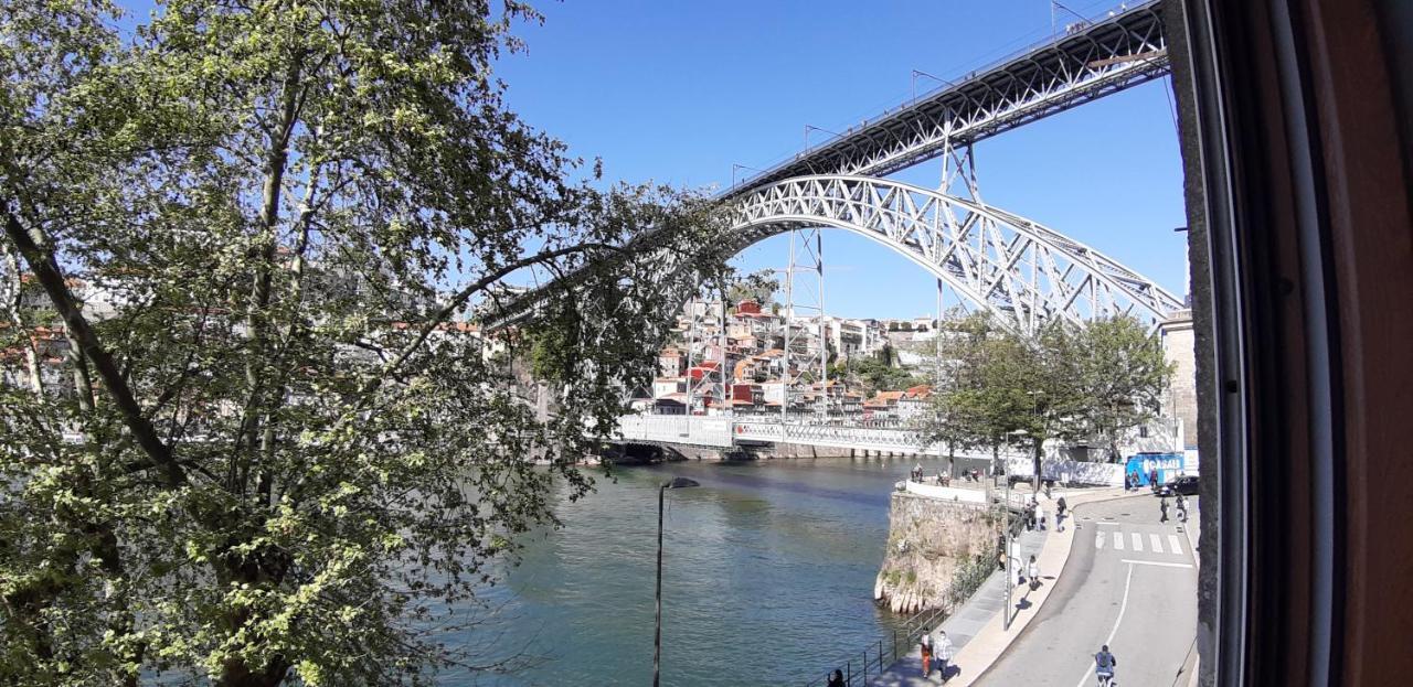 Amazing River Views - 3 Suites Appartment, Free Parking Vila Nova de Gaia Bagian luar foto